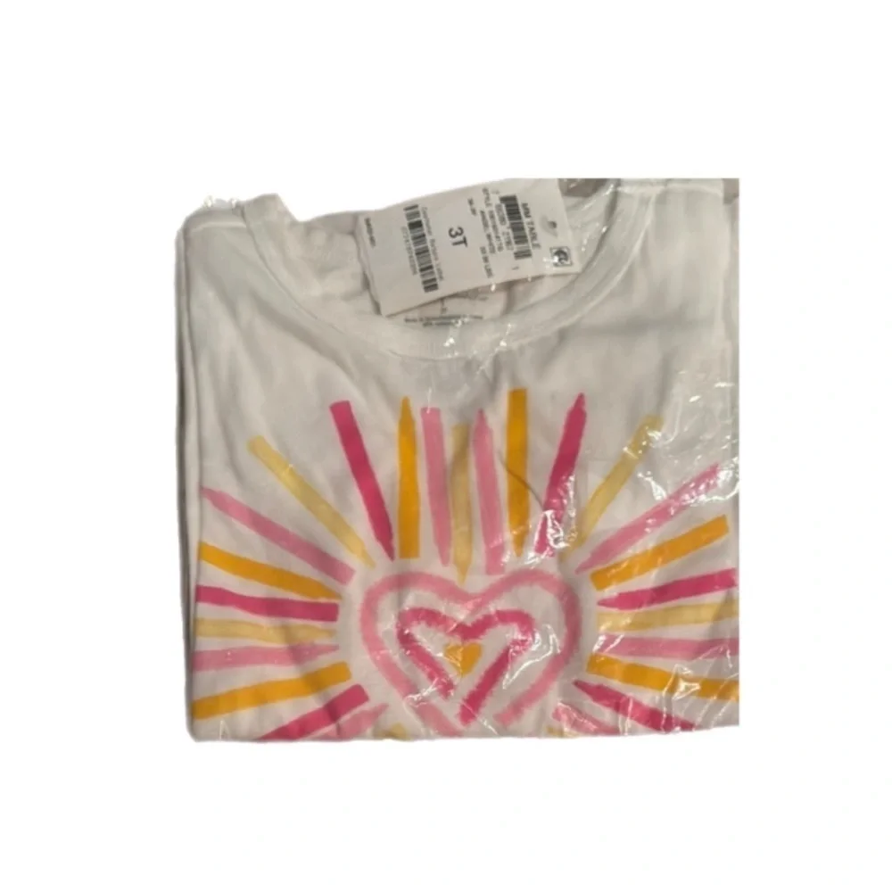 ☃️Kids White Heart Design Shirt